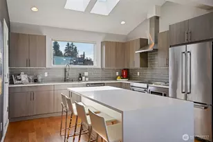 1230 W Emerson St, Seattle, WA 98119 - Photo 9