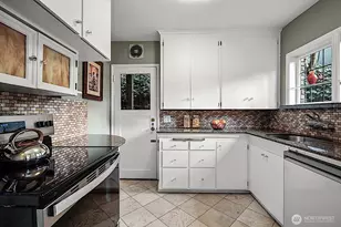 750 Belmont Ave E, Seattle, WA 98102 - Photo 15