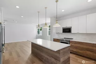 728 Newport Way NW, Issaquah, WA 98027 - Photo 7