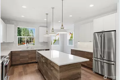 728 Newport Way NW, Issaquah, WA 98027 - Photo 7