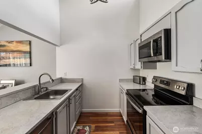 820 Cady Road #B305, Everett, WA 98203 - Photo 9