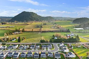 311 Hogan Dr, Enumclaw, WA 98022 - Photo 35