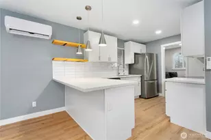 516 1/2 11th St NW, Puyallup, WA 98371 - Photo 5