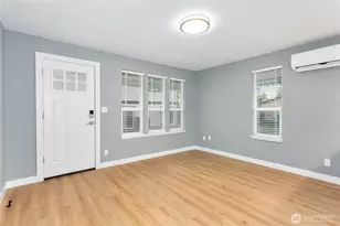 516 1/2 11th St NW, Puyallup, WA 98371 - Photo 3