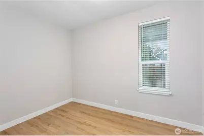 516 1/2 11th Street NW, Puyallup, WA 98371 - Photo 11