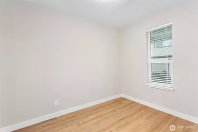 516 1/2 11th Street NW, Puyallup, WA 98371 - Photo 13