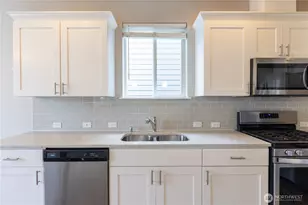 9977 Jackson St SE, Yelm, WA 98597 - Photo 7