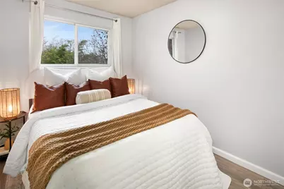 942 N 82nd Street, Seattle, WA 98103 - Photo 9