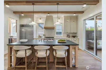 6807 54th Avenue NE, Seattle, WA 98115 - Photo 11