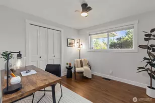 915 Monroe Ave NE, Renton, WA 98056 - Photo 25