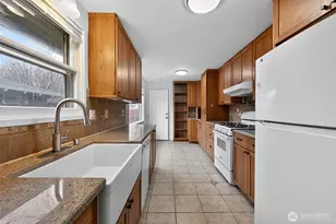 804 7th Ave NW, Puyallup, WA 98371 - Photo 5