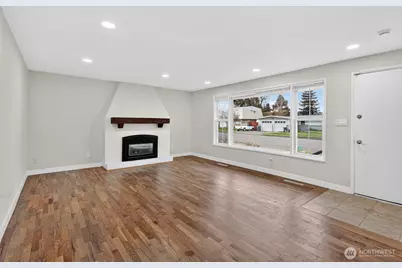 804 7th Avenue NW, Puyallup, WA 98371 - Photo 3