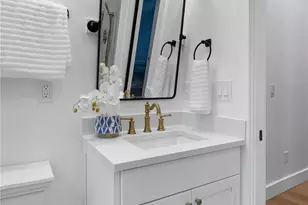 1014 4th Ave N, Seattle, WA 98109 - Photo 29