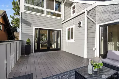 1014 4th Avenue N, Seattle, WA 98109 - Photo 17