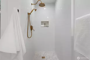 1014 4th Ave N, Seattle, WA 98109 - Photo 31