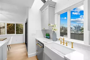 1014 4th Ave N, Seattle, WA 98109 - Photo 7