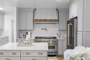 1014 4th Ave N, Seattle, WA 98109 - Photo 11