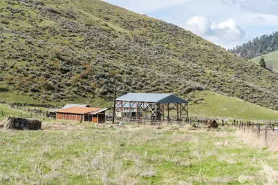 7993 Nahahum Canyon Road, Cashmere, WA 98815 - Photo 3