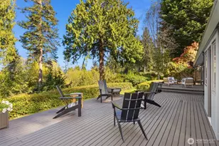 10700 NE Broomgerrie Rd, Bainbridge Island, WA 98110 - Photo 11
