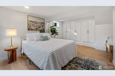 10723 Densmore Avenue N, Seattle, WA 98133 - Photo 29