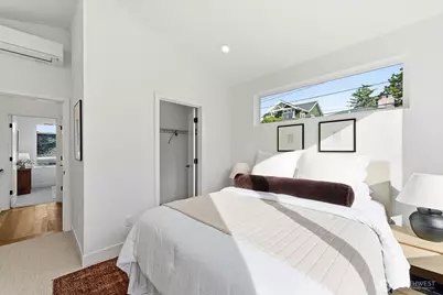 3806 42nd Avenue SW, Seattle, WA 98116 - Photo 11