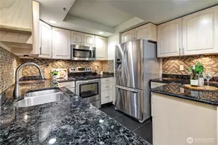 11011 NE 12th St, Bellevue, WA 98004 - Photo 9