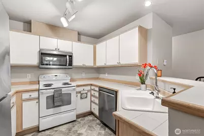 9210 Market Place #N103, Lake Stevens, WA 98258 - Photo 5