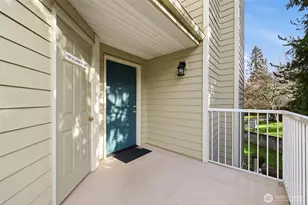 2046 Newport Way NW, Issaquah, WA 98027 - Photo 3