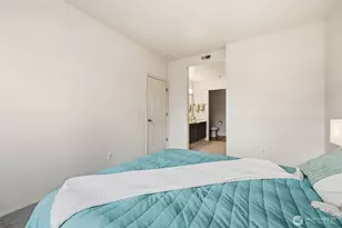 2046 Newport Way NW, Issaquah, WA 98027 - Photo 17