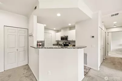 2046 Newport Way NW #11-7, Issaquah, WA 98027 - Photo 7