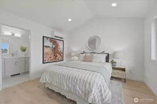 7320 11th Ave NE, Seattle, WA 98115 - Photo 9