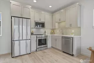 7320 11th Ave NE, Seattle, WA 98115 - Photo 5