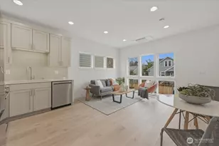 7320 11th Ave NE, Seattle, WA 98115 - Photo 7