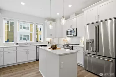 19244 NE 69th Circle #104, Redmond, WA 98052 - Photo 15
