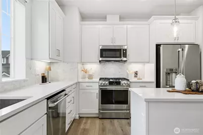 19244 NE 69th Circle #104, Redmond, WA 98052 - Photo 13