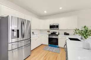 252 245th Pl NE, Sammamish, WA 98074 - Photo 11