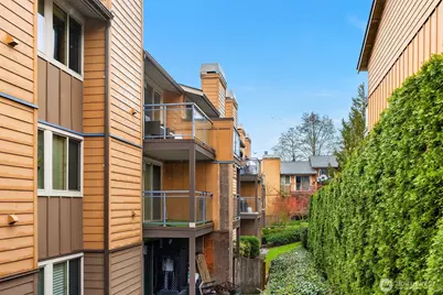 8248 126th Avenue NE #C-305, Kirkland, WA 98033 - Photo 19