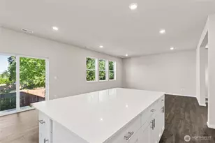 10812 188 St E, Puyallup, WA 98374 - Photo 11