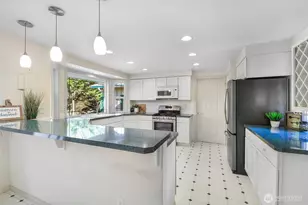 9903 Marine Dr, Marysville, WA 98271 - Photo 9