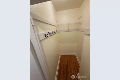 901 NE 43rd Street #106, Seattle, WA 98105 - Photo 5