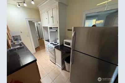 901 NE 43rd Street #106, Seattle, WA 98105 - Photo 7