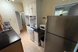 901 NE 43rd St, Seattle, WA 98105 - Photo 7