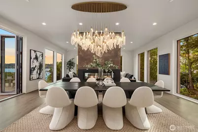 8243 W Mercer Way, Mercer Island, WA 98040 - Photo 5