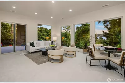 8243 W Mercer Way, Mercer Island, WA 98040 - Photo 35