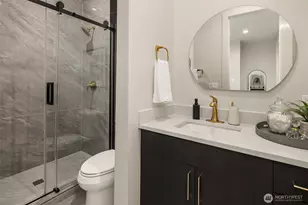 8243 W Mercer Way, Mercer Island, WA 98040 - Photo 31