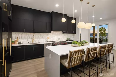 8243 W Mercer Way, Mercer Island, WA 98040 - Photo 15