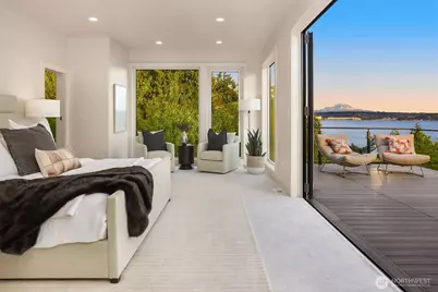 8243 W Mercer Way, Mercer Island, WA 98040 - Photo 23