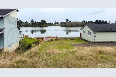 582 Mount Olympus Avenue SE, Ocean Shores, WA 98569 - Photo 31