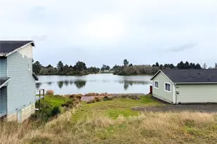 582 Mt Olympus Ave SE, Ocean Shores, WA 98569 - Photo 31
