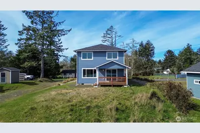 582 Mount Olympus Avenue SE, Ocean Shores, WA 98569 - Photo 33